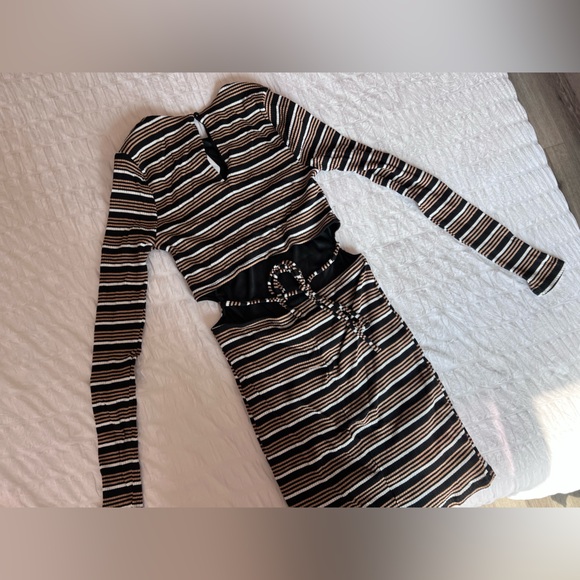 Forever 21 Beivy Striped Long Sleeved Dress Size M BNWT - Picture 7 of 7